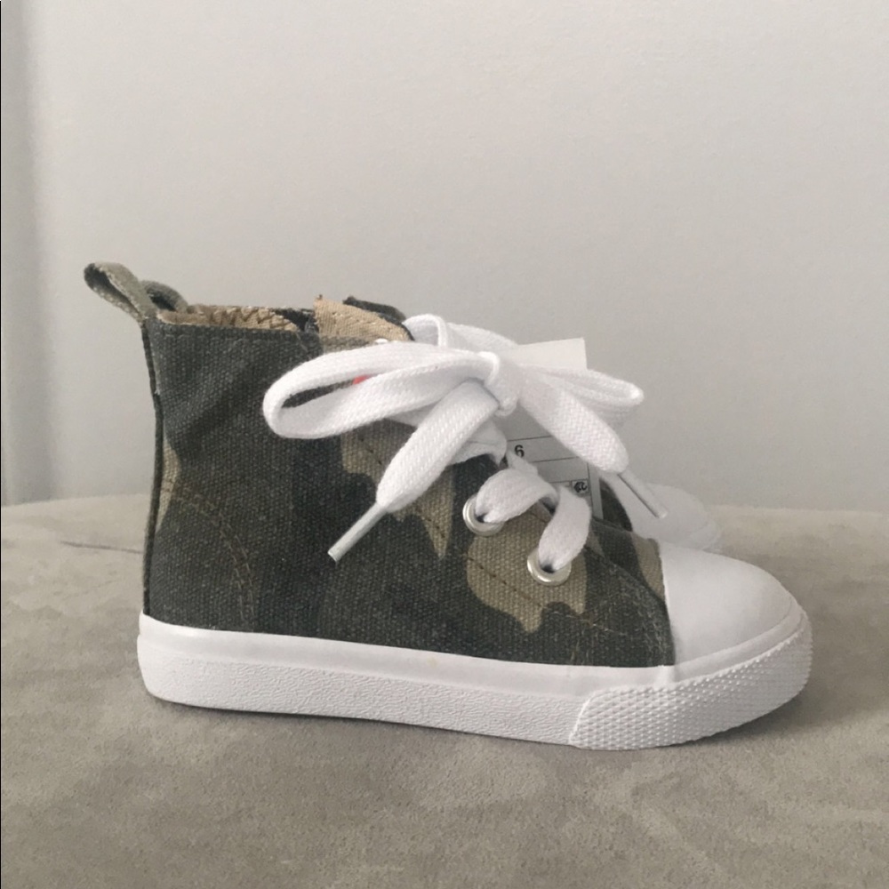 Cat & Jack Army fatigue sneakers
